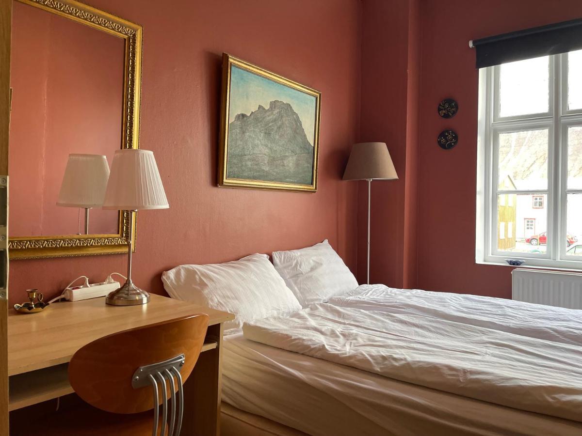 Managisting Guesthouse Isafjordur Bagian luar foto