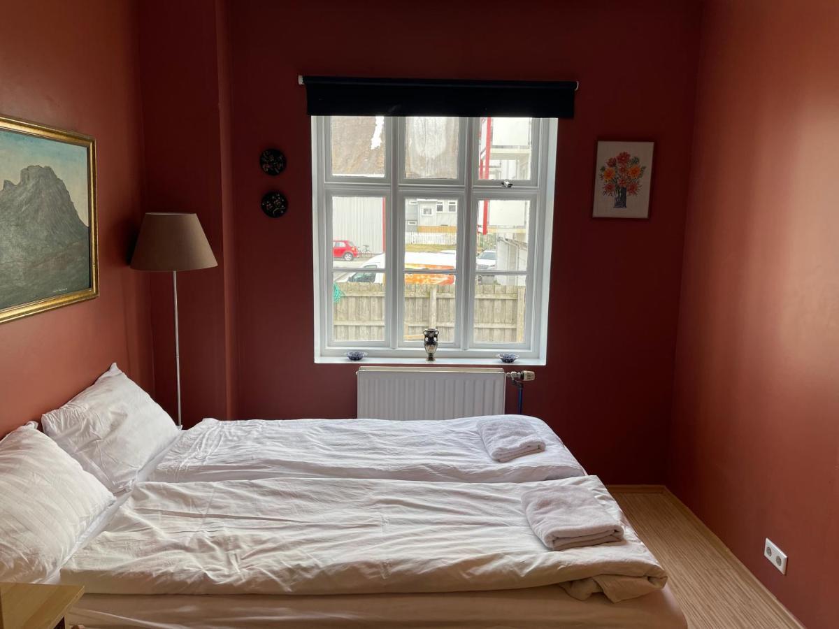 Managisting Guesthouse Isafjordur Bagian luar foto
